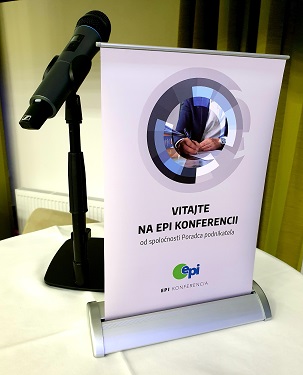 rečnícky_pult_m